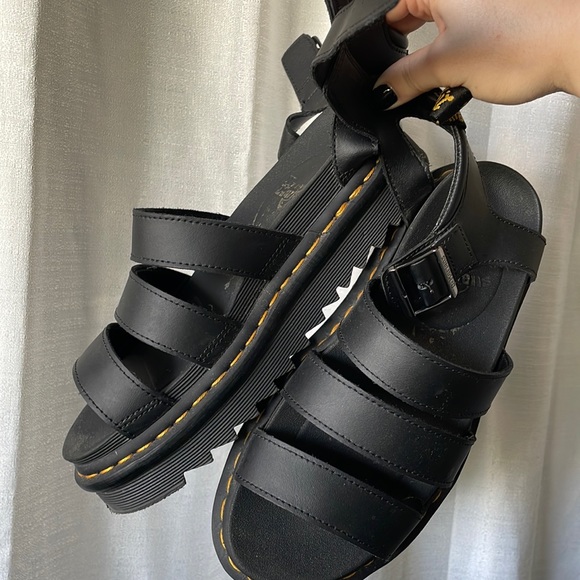 Dr. Martens Shoes - Platform Dr Marten Sandalds